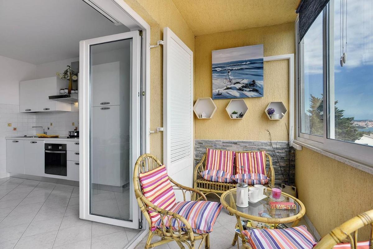 Apartment Mirna Premantura Exterior photo