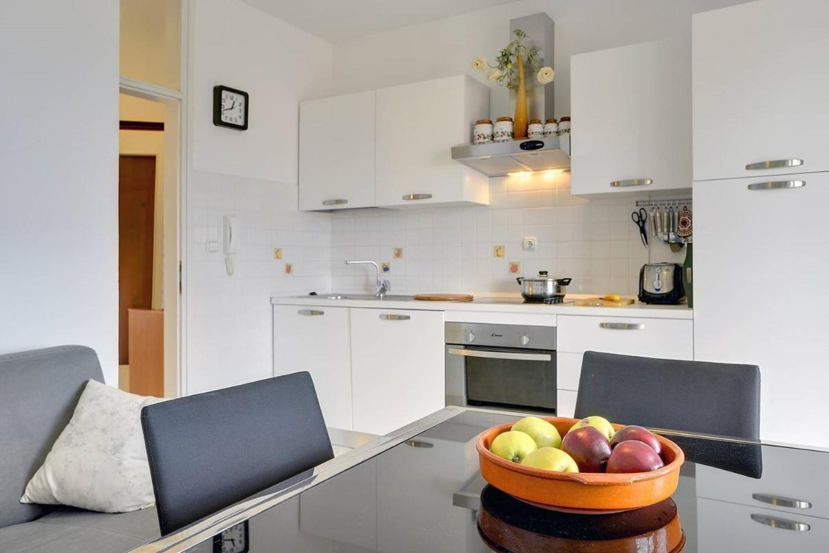 Apartment Mirna Premantura Exterior photo